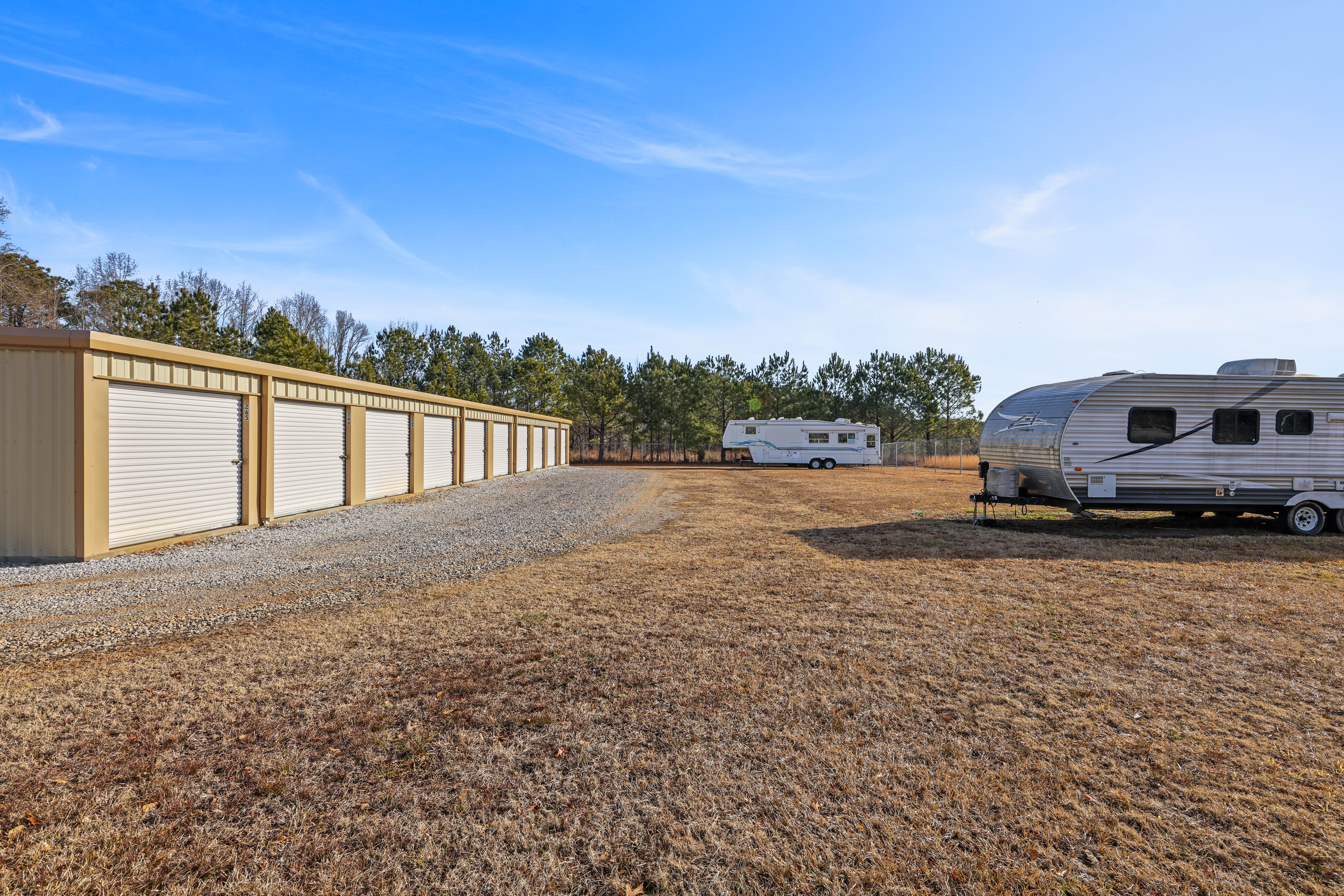 Spacious outdoor parking for boats, RVs, and vehicles in Tallapoosa GA